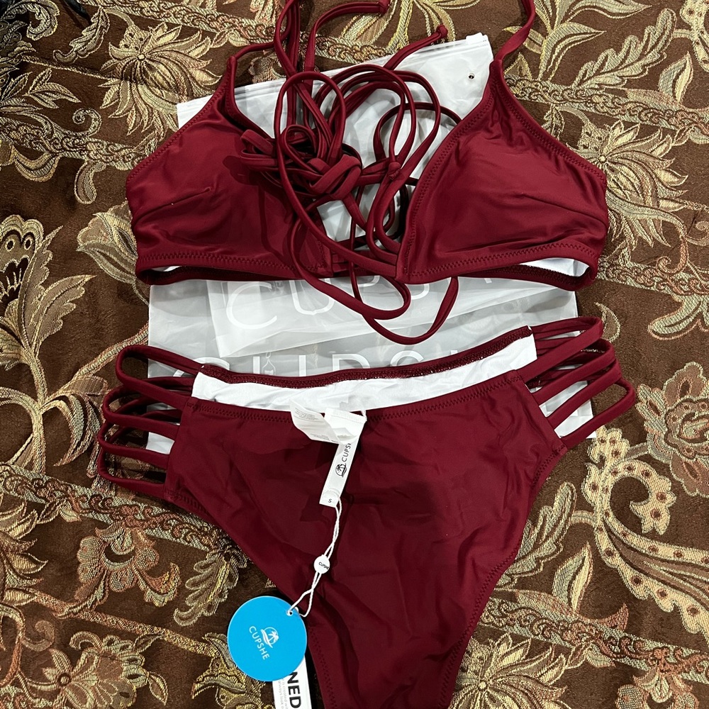 Cupshe, burgundy 2-piece bikini set. BRAND NEW!